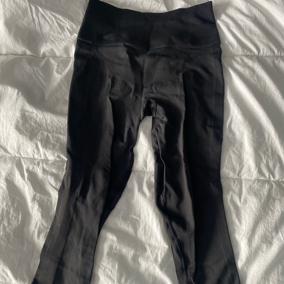 Lululemon cropped 25 inch seamless leggings - Picture 2 of 2